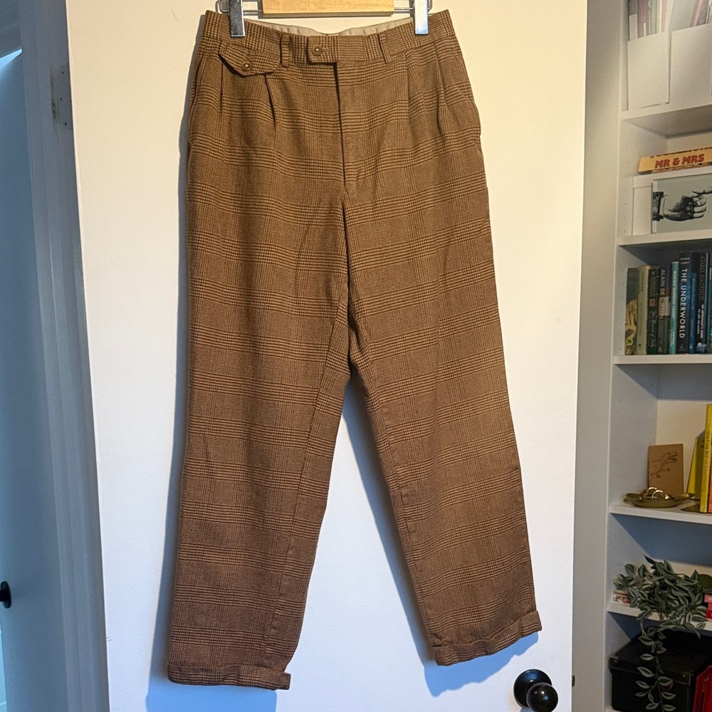 Men's Brown Plaid Pants **see details about sizing!